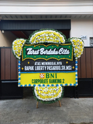 Papan Bunga Duka di Mlandingan
