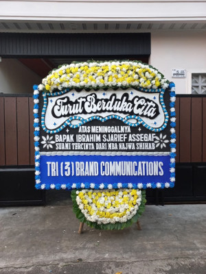 Papan Bunga Duka di Mlandingan